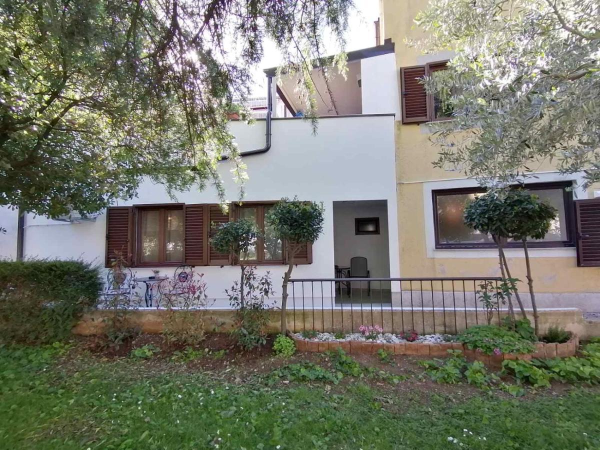 Novigrad Istria Apartments Pepe מראה חיצוני תמונה