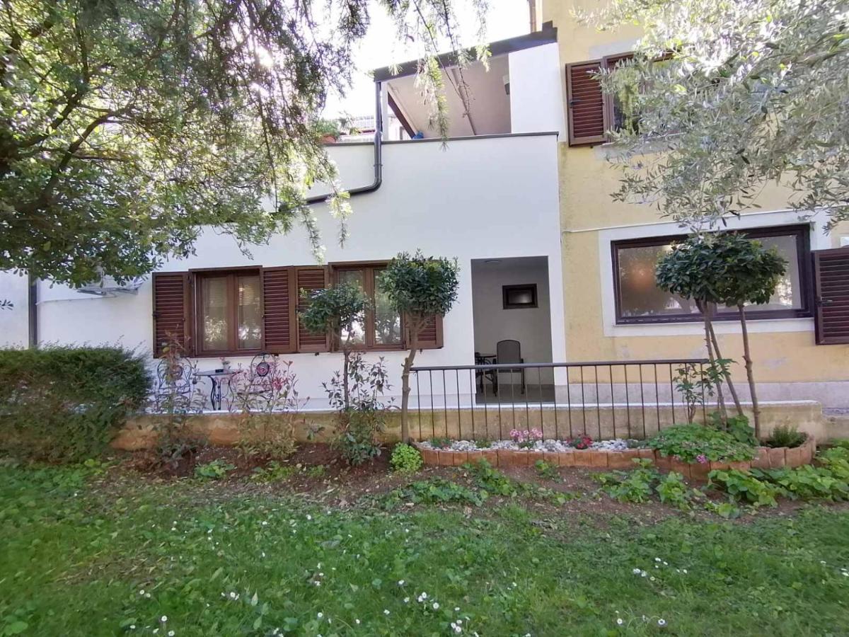 Novigrad Istria Apartments Pepe מראה חיצוני תמונה