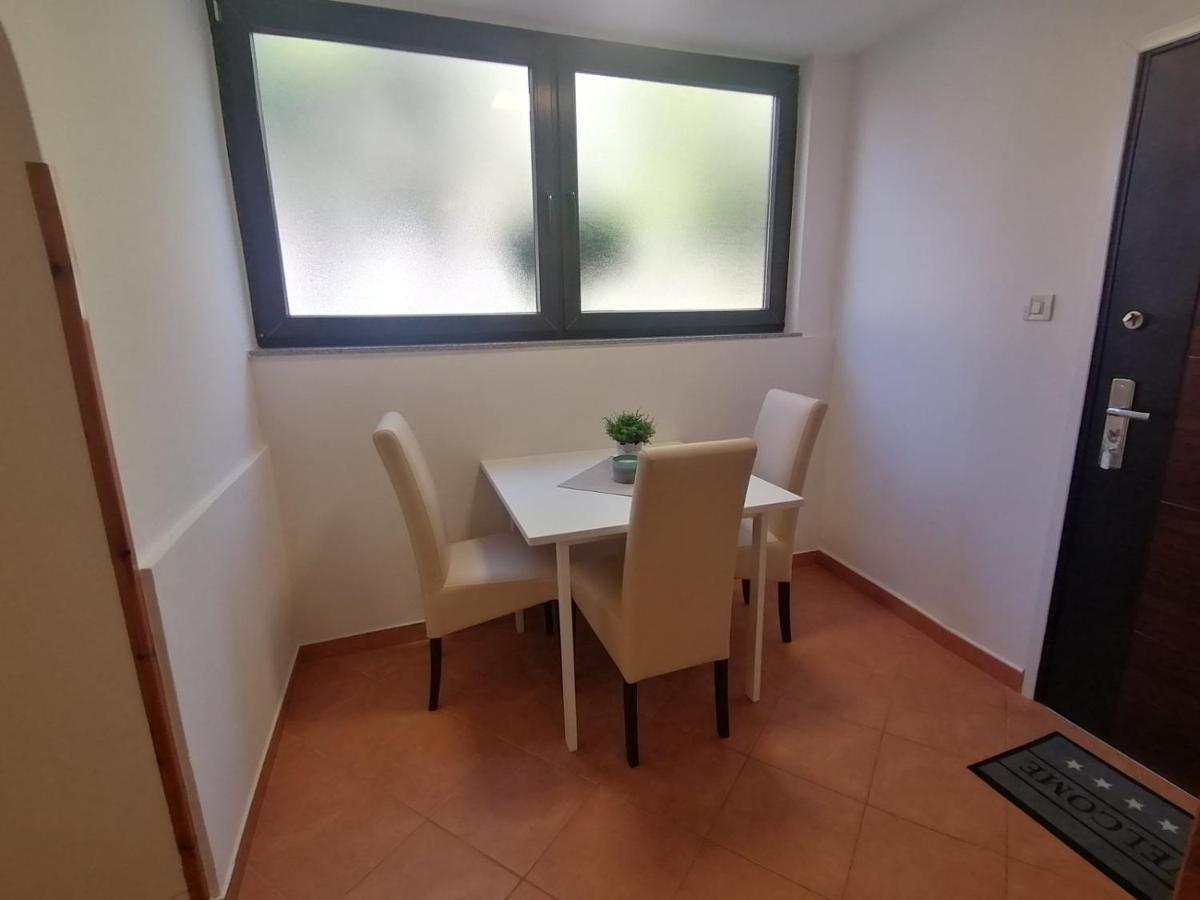 Novigrad Istria Apartments Pepe מראה חיצוני תמונה