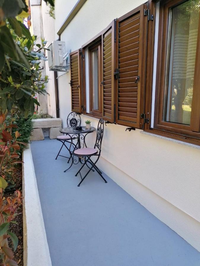 Novigrad Istria Apartments Pepe מראה חיצוני תמונה