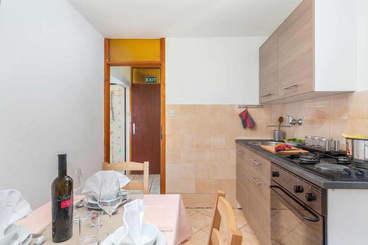 Novigrad Istria Apartments Pepe מראה חיצוני תמונה
