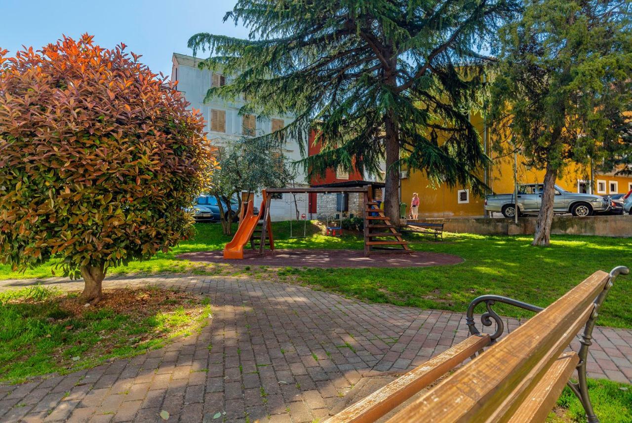 Novigrad Istria Apartments Pepe מראה חיצוני תמונה