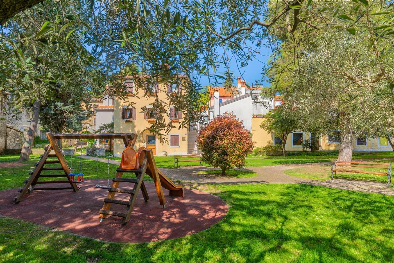 Novigrad Istria Apartments Pepe מראה חיצוני תמונה