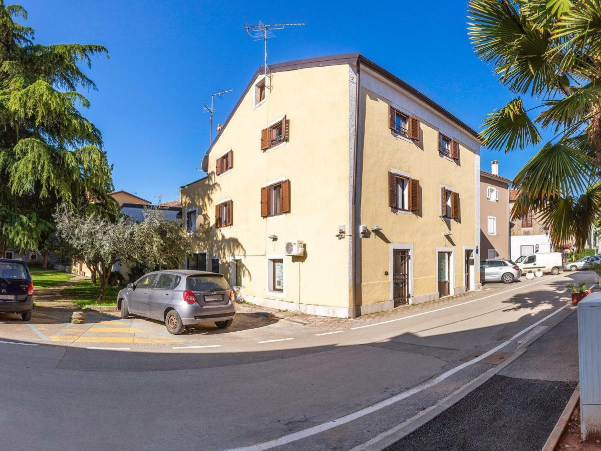 Novigrad Istria Apartments Pepe מראה חיצוני תמונה