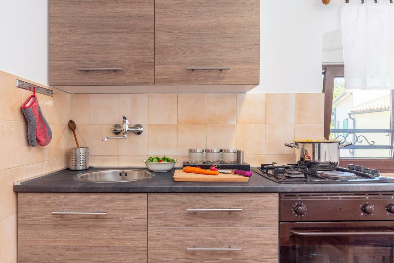 Novigrad Istria Apartments Pepe מראה חיצוני תמונה